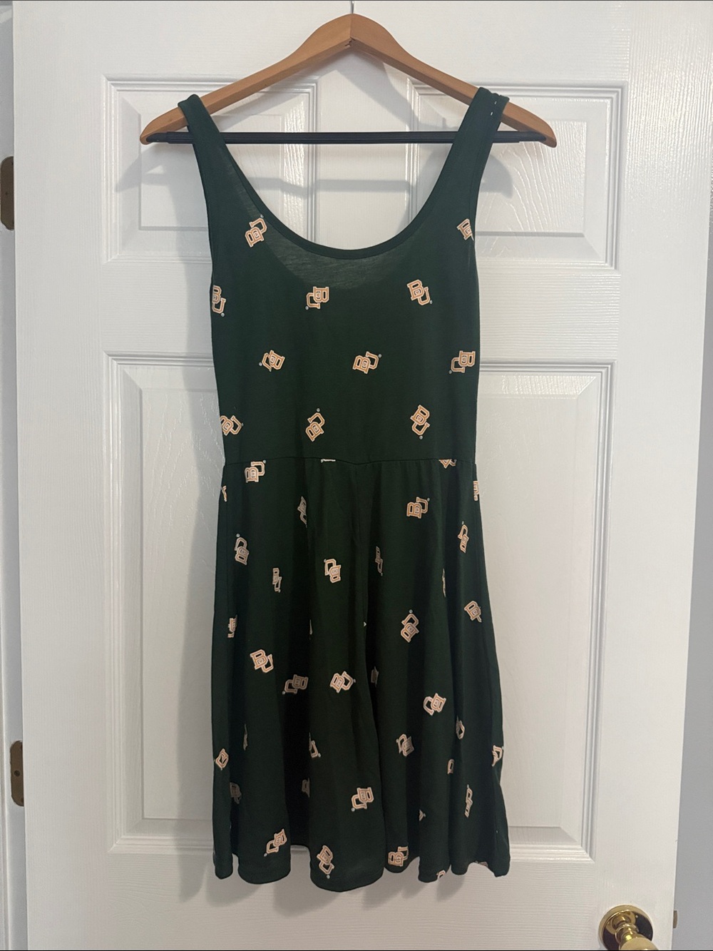 Baylor University dress size M